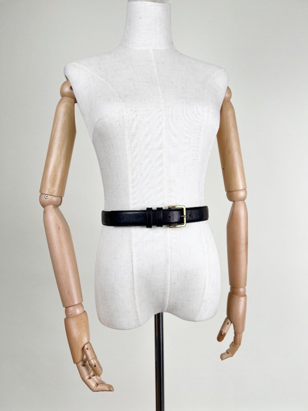 Urban Outfitters Black Leather Belt with Gold Buckle - Picture 7 of 7